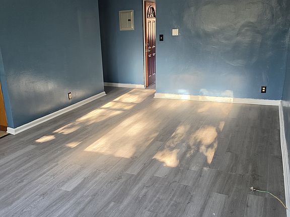 5th image of 1047 E 57th St Floor 2