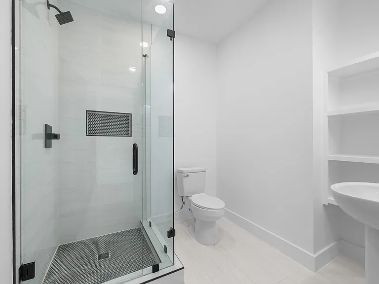 1005 Glenview Dr — Photo 38
