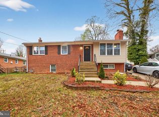 3809 Walnut Ln, Suitland, MD 20746