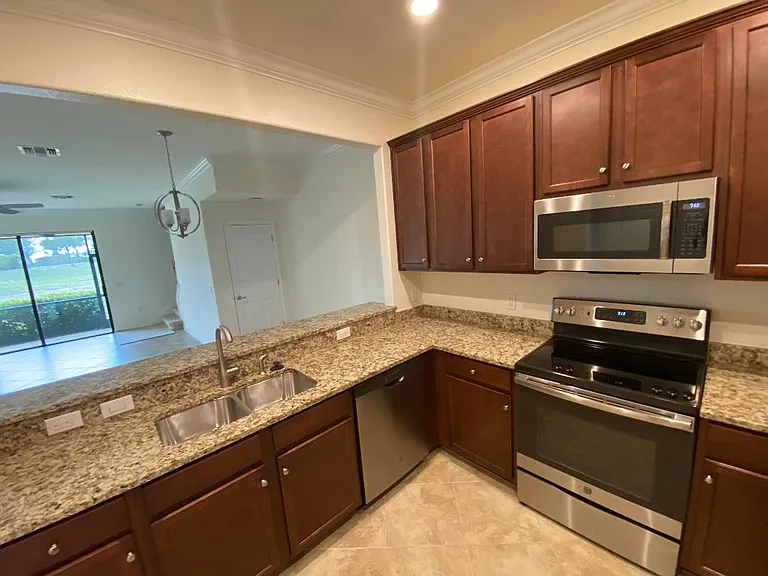 20270 Lagente Cir — Photo 8