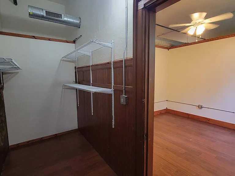 132 Franklin St #202 — Photo 8
