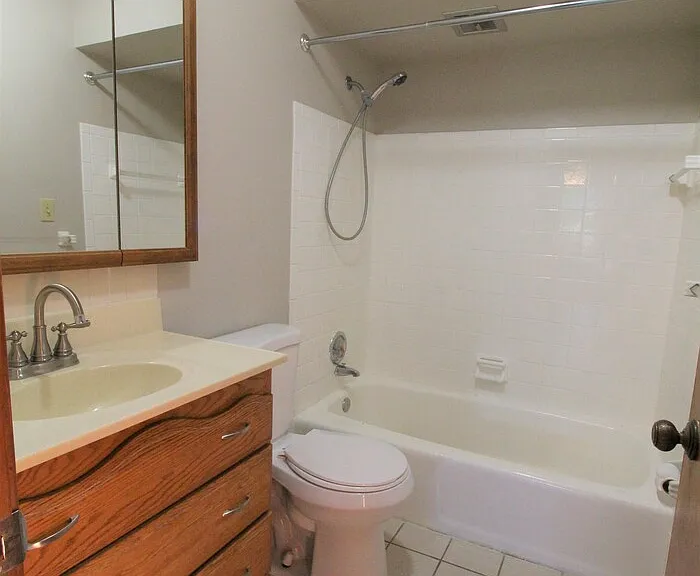 5880 Saranac Dr — Photo 15