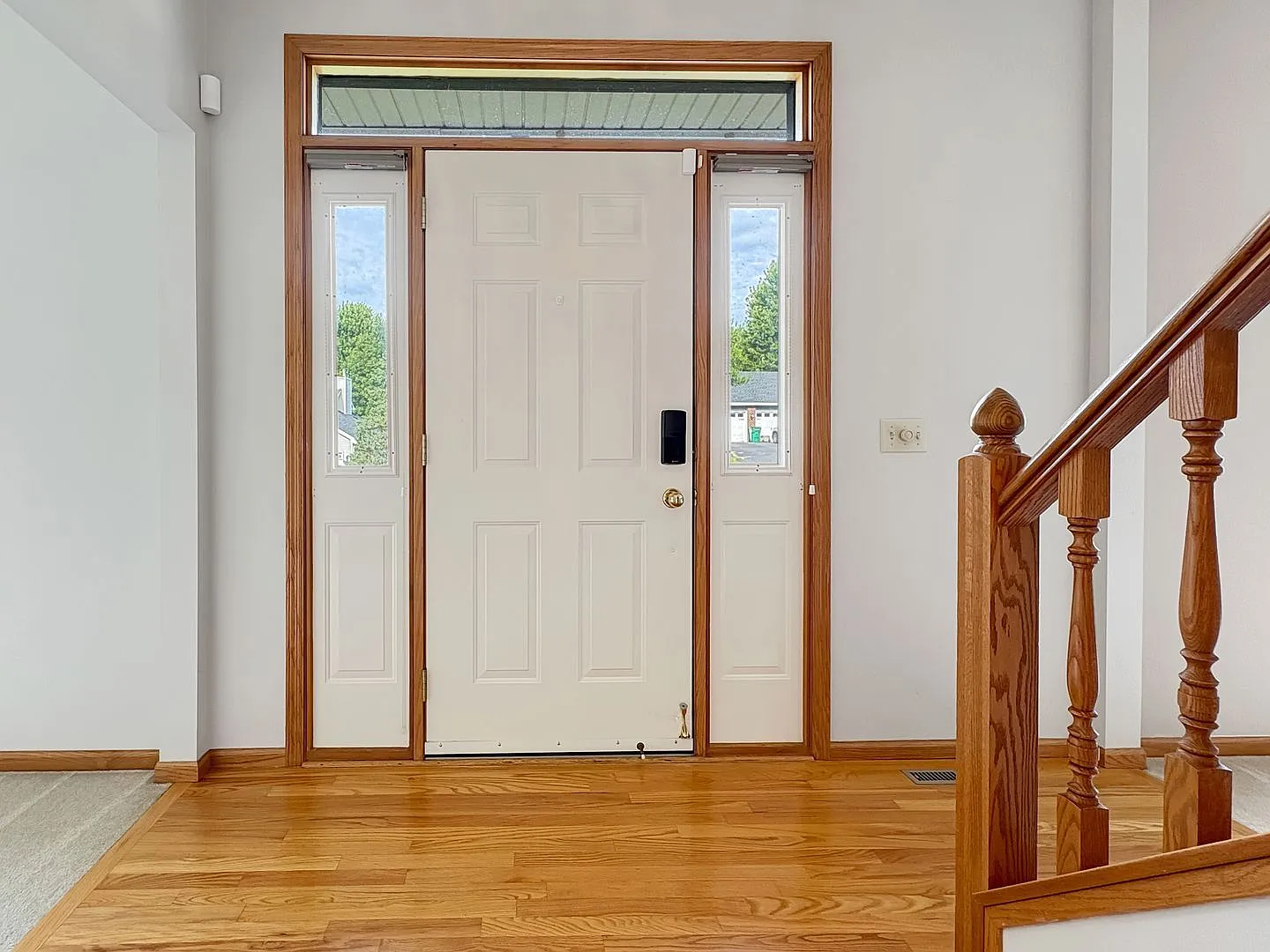 4 bed, 4.0 bath, 3703 sqft, $3,899 — Photo 2