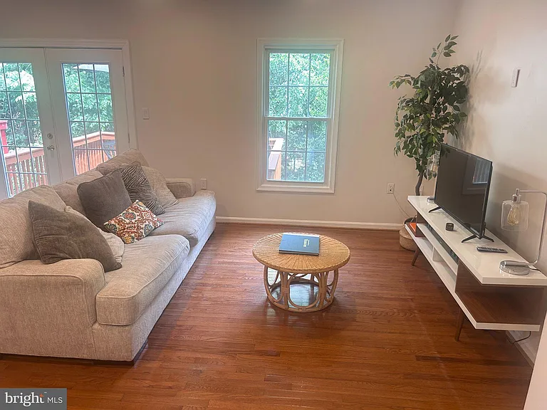 5664 Cabells Mill Ct — Photo 12