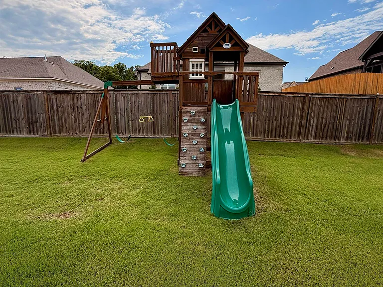 280 Lilly Dr — Photo 37