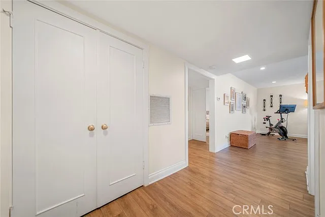5301 Balboa Blvd #C6 — Photo 8