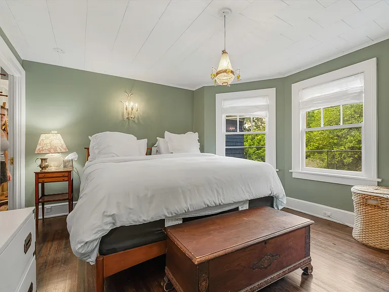 108 Hooker Ave — Photo 24