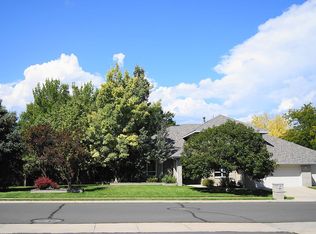 2001 Diamond Dr, Longmont, CO 80504