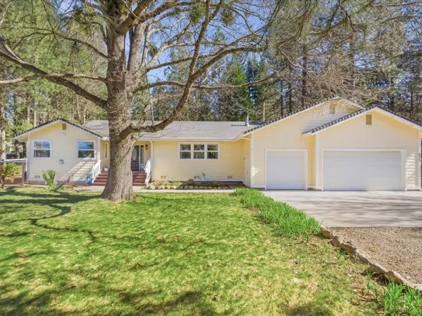 833 Remour Ln, Mount Shasta, CA 96067