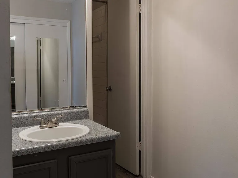 Twin Oaks Apartments — Photo 55