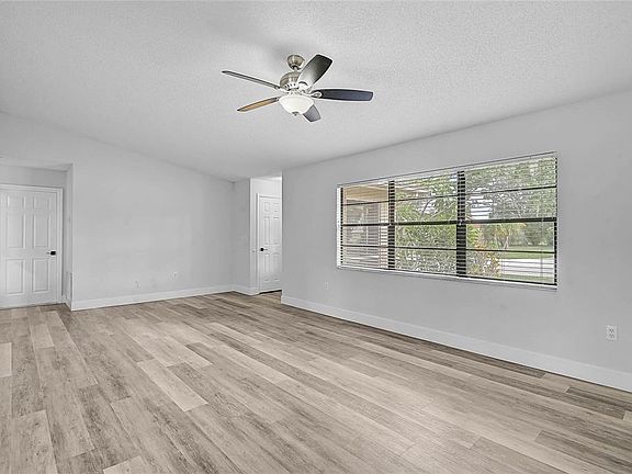 4th image of 121 WOODINGHAM DRIVE