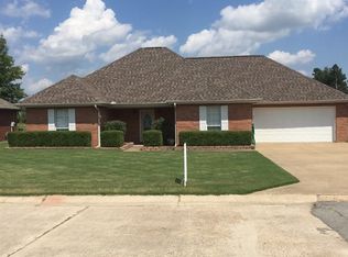 632 Honeysuckle Ln, Trumann, AR 72472