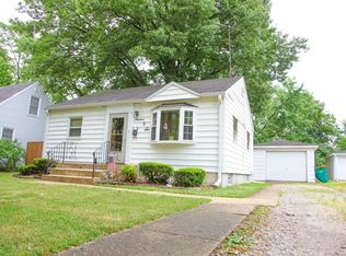 1206 John St, Joliet, IL 60435