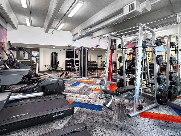 24/7 Fitness Center