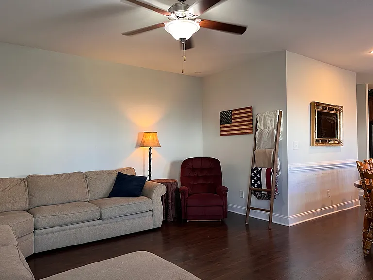 209 Brentmoor Dr — Photo 12