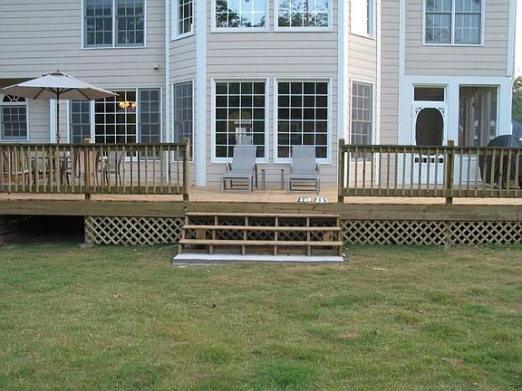 800 sq. ft. Custom Deck