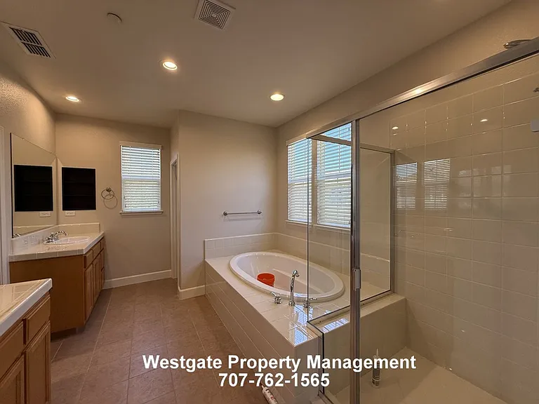 1708 Southridge Dr — Photo 27