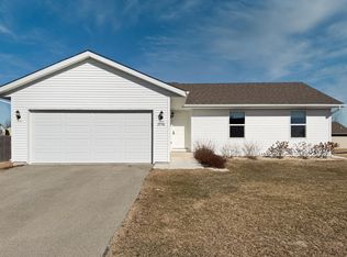2958 Huntington Dr, Belvidere, IL 61008
