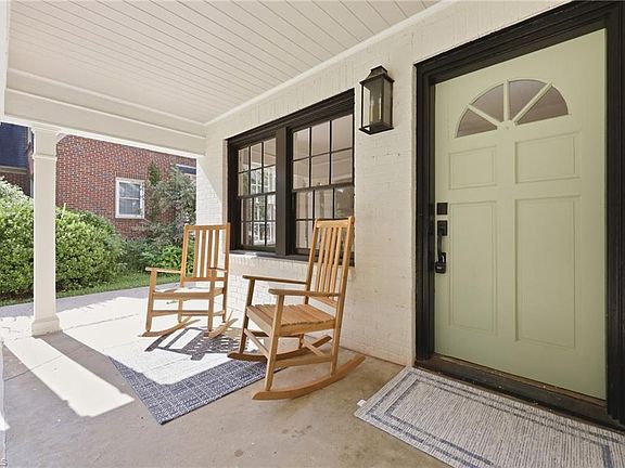 4th image of 813 Arbordale Ave