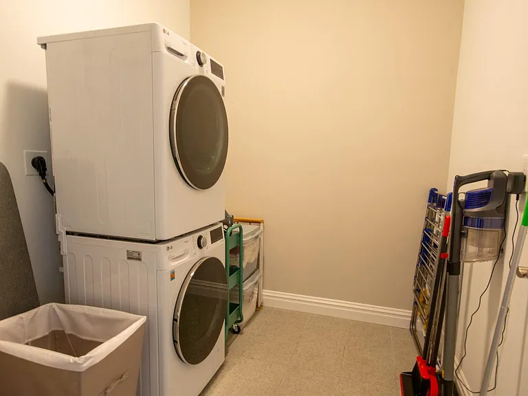 116 Essex St #206 — Photo 9