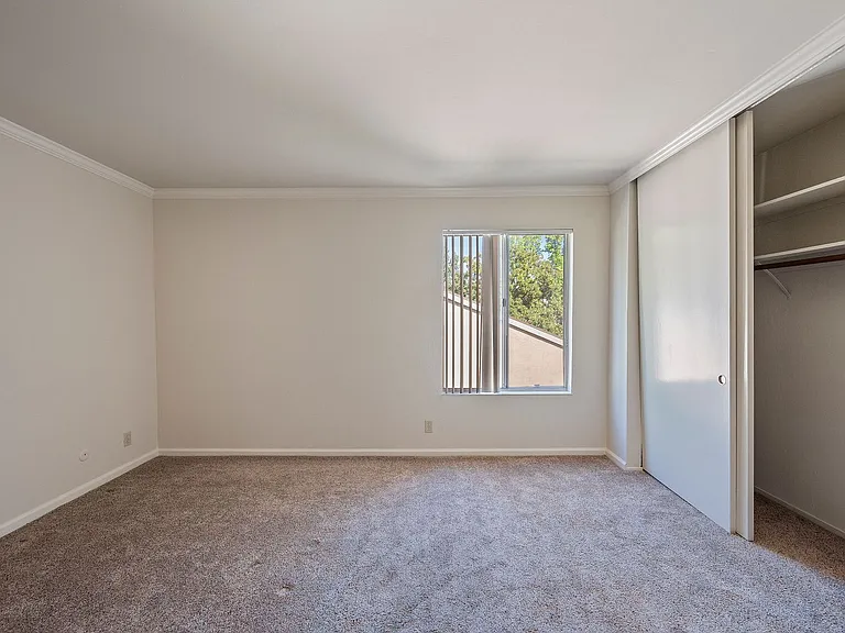 100 Devon Avenue — Photo 15