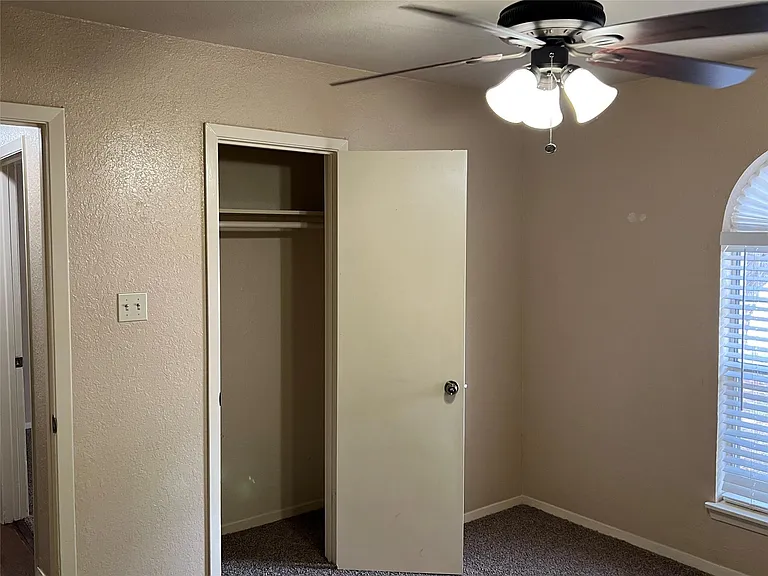 2310 Dartmouth Dr — Photo 13