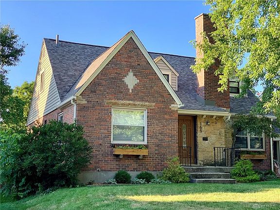 4th image of 165 Chatham Dr