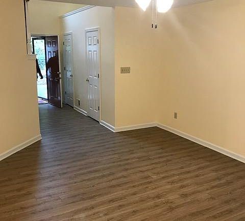 4th image of 3816 Scarlet Oak Ln