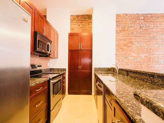 4th image of 12-16 Letitia St #302