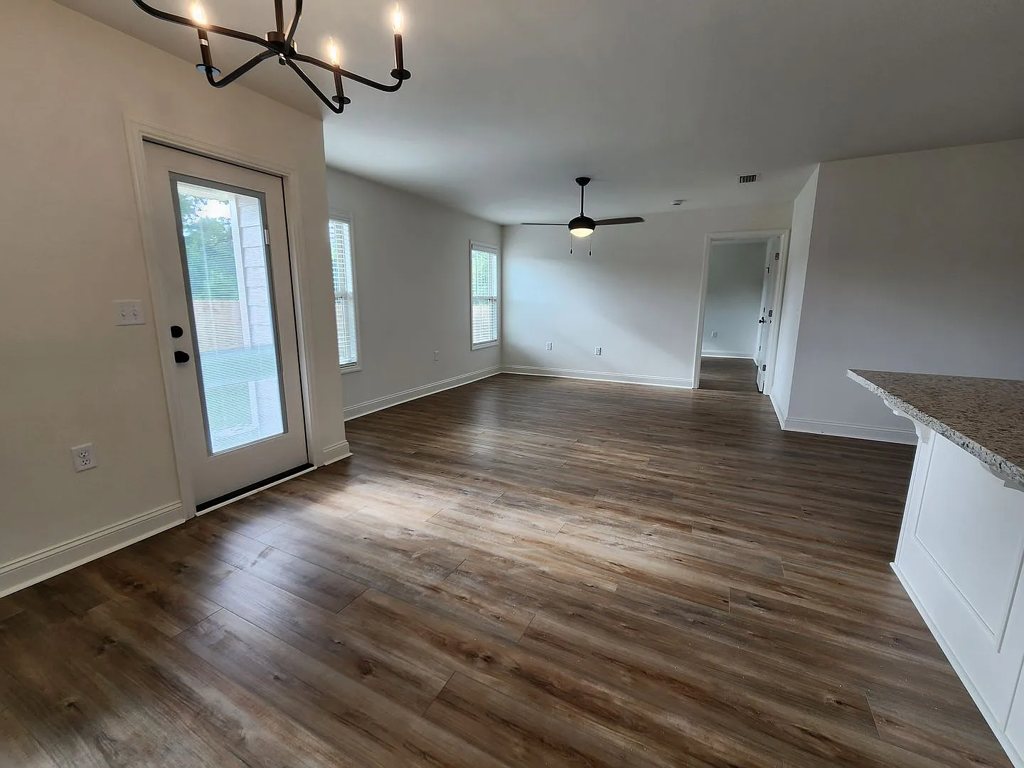 !!New Construction!! NEAR Pinegrove Elementary/Middle - 4BR Home with Granite Countertops, LVP Fl... — Photo 3
