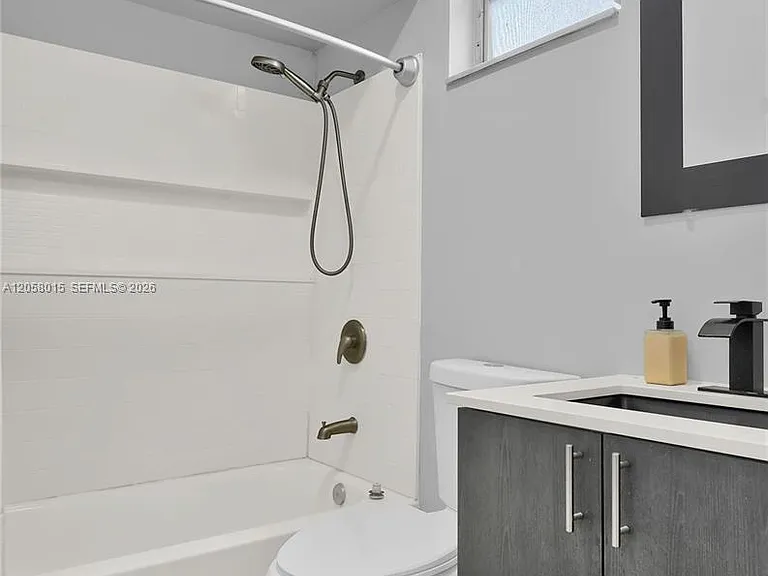 9177 Fontainebleau Blvd #3 — Photo 29