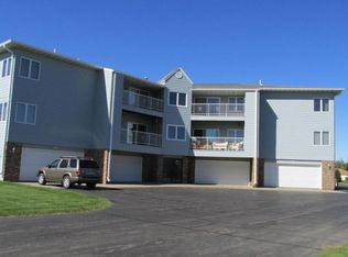920 W Norway Ave APT 306, Mitchell, SD 57301