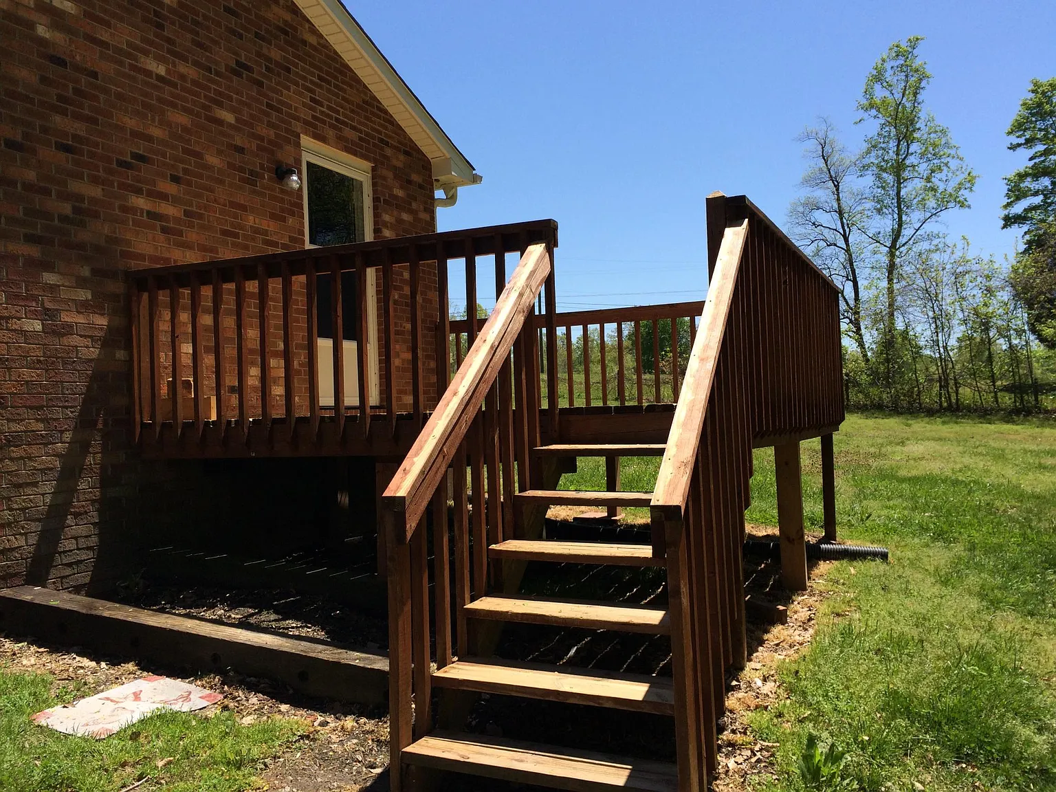 155 Thore Dr — Photo 2