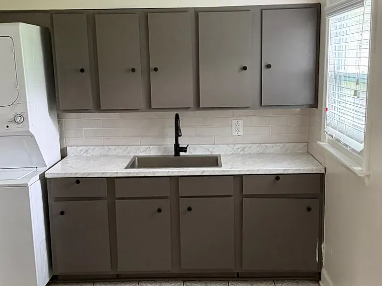 3060 Guernsey Ave — Photo 4