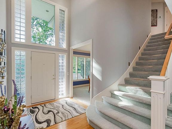3rd image of 13008 Rosehill St