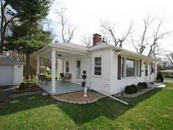 2nd image of 5018 N Edgebrook Dr