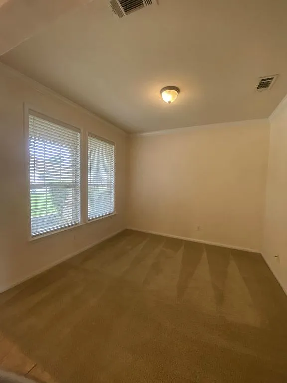 4 bed, 2.5 bath, 2880 sqft, $2,495 — Photo 3