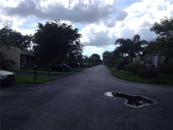 3rd image of 12513 SW 110 S Canal St