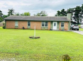 16544 Becky St, Athens, AL 35611