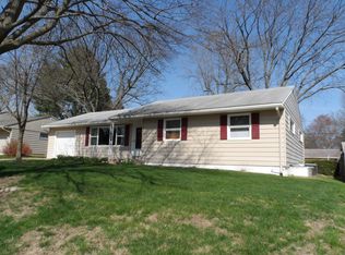 1010 S Westlawn Ave, Champaign, IL 61821