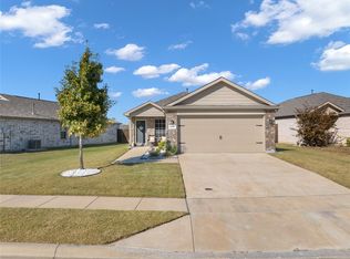 2213 Nightgrove Cir, Crandall, TX 75114