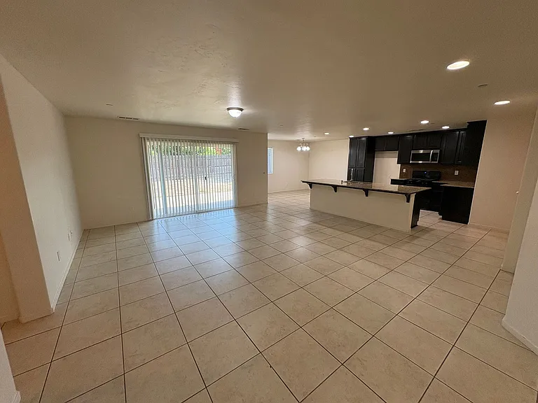 2132 E Sweet Ave — Photo 20