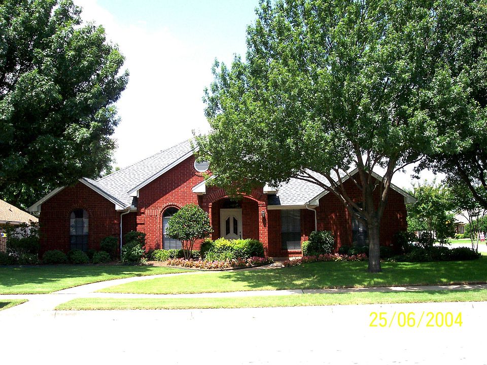 1st image of 300 Eastwood Dr