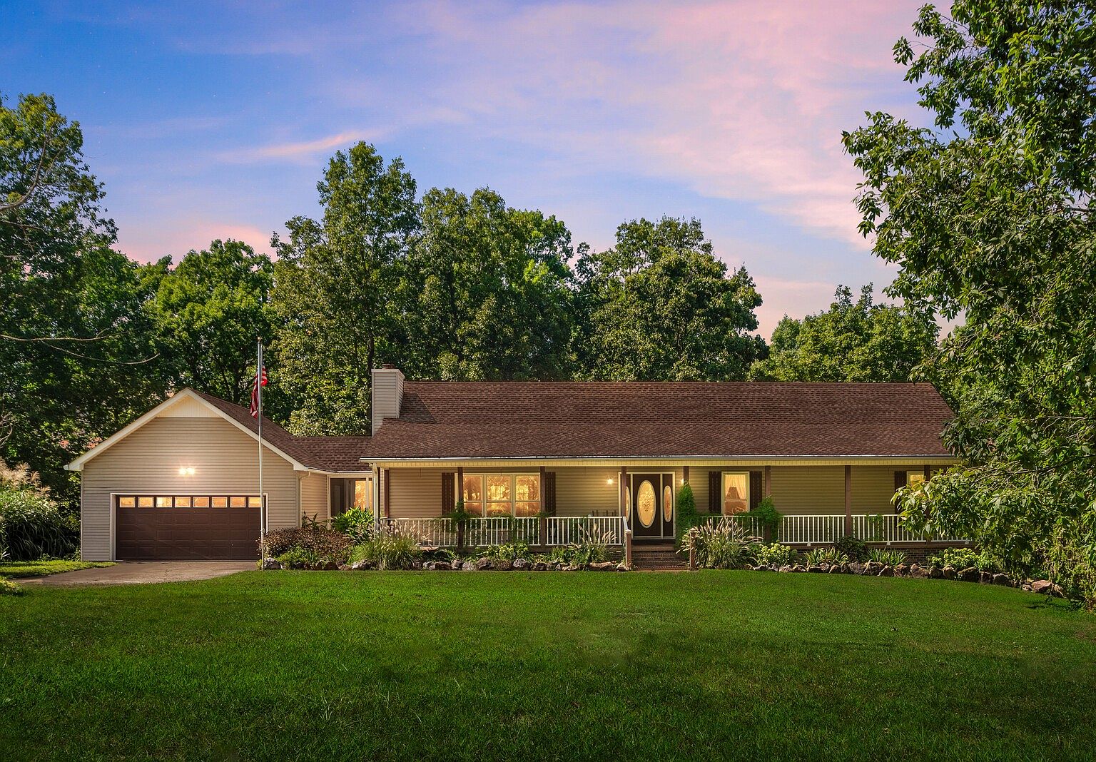 652 Overhead Bridge Rd, Hampshire, TN 38461 Zillow