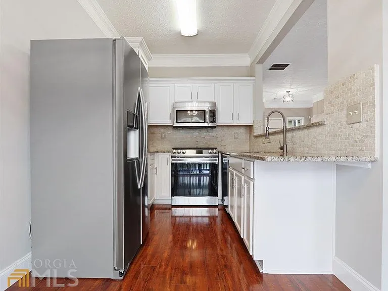 512 Blossom Way — Photo 13