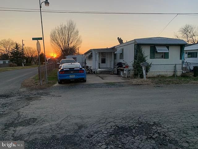 1st image of 1 Cecil Rd