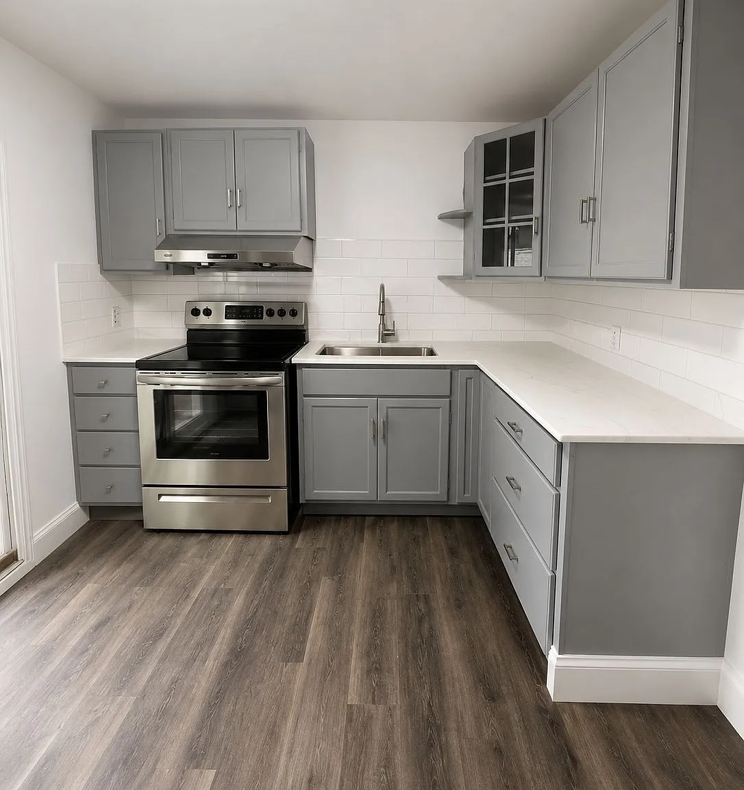 4 bed, $2,200 — Photo 2