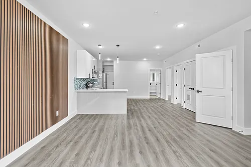 1108 W Dauphin St #201 Photo 1