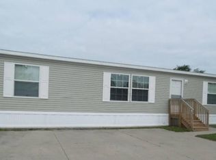 384 Brookside Mnr, Goshen, IN 46526