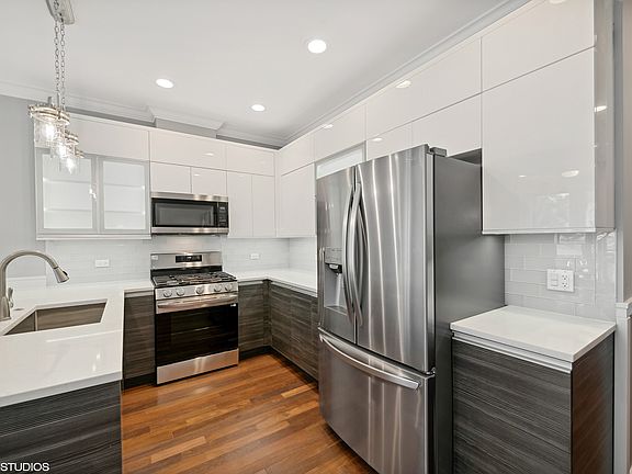 3rd image of 2106 N Laramie Ave #2